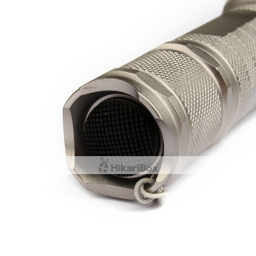 UniqueFire M2 CREE XM-L T6 LED 1000LM 1×18650 1モード 懐中電灯