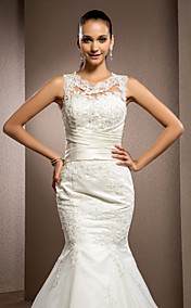 trompette / sirène bijou train tribunal robe de mariée en dentelle