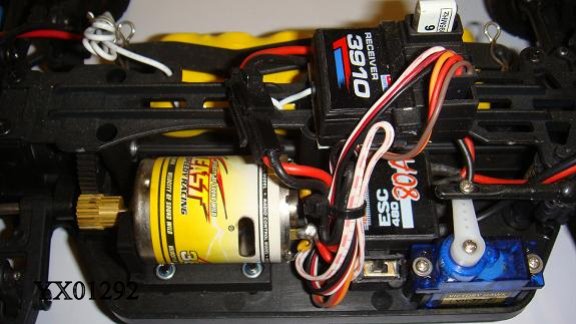 spedizione gratuita in scala 1:16 4wd elettrico alimentato 4pcs radio camion rc telecomando / lotti spedizione gratuita in scala 1:16 4wd elettrico alimentato 4pcs radio camion rc telecomando / lotti