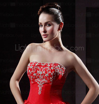 white wedding dress with red train. Shipping Weight: 3.5Kg. Ball