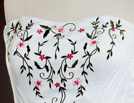A-line Sweetheart Court Train Embroidery Organza Plus Size Wedding Dress A-line Sweetheart Court Train Embroidery Organza Plus Size Wedding Dress