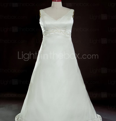 une ligne de balayage v-cou / pinceau train satin robe de mariage de taille