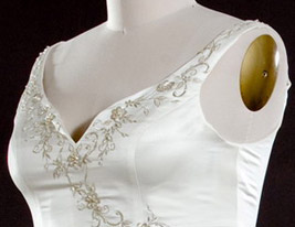 JANESSA - Kleid für die Braut aus Satin (Übergrösse)