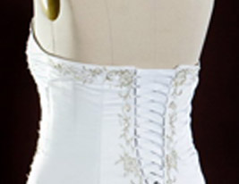 a-lijn halter kapel trein satijn plus size trouwjurk a-lijn halter kapel trein satijn plus size trouwjurk