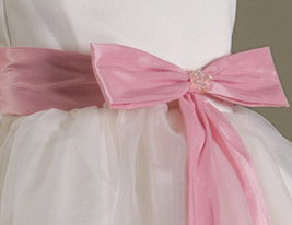 BATYA - Bloemenmeisjesjurk van Organza en Satijn BATYA - Bloemenmeisjesjurk van Organza en Satijn