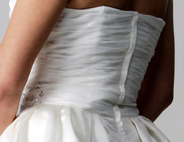 Ball Gown Sweetheart Knee-length Wedding Dress With Beaded Lace