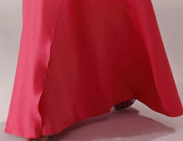 RYANNE - Kleid für die Brautmutter aus Satin RYANNE - Kleid für die Brautmutter aus Satin