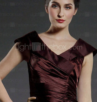 Sheath/Column V-neck Knee-length Stretch Satin Mother of the Bride Dress 
