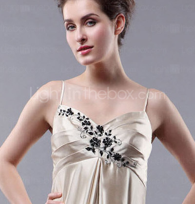 TORI - Kleid für die Braut aus Satin TORI - Kleid für die Braut aus Satin