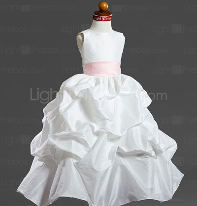 Flower Girls Dresses on Ball Gown Scoop Tea Length Taffeta Flower Girl Dress   Us  69 99