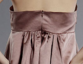 REINHILD - Kleid für Hochzeitsfeier und Brautjungfer aus Satin REINHILD - Kleid für Hochzeitsfeier und Brautjungfer aus Satin