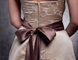 a-line senza spalline cappella treno abito da sposa in raso con nastro a-line senza spalline cappella treno abito da sposa in raso con nastro