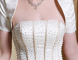IWONA - Kleid für die Braut aus Satin und Tüll IWONA - Kleid für die Braut aus Satin und Tüll