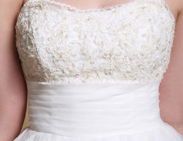 a-line stropløs kapel tog organza brudekjole a-line stropløs kapel tog organza brudekjole
