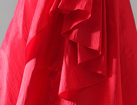 TONIA - Kleid für Hochzeitsfeier und Brautjungfer aus Tafft TONIA - Kleid für Hochzeitsfeier und Brautjungfer aus Tafft
