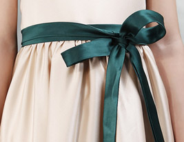 MAURA - Kleid für Kinder Brautjungferkleid aus Satin