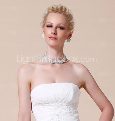 Sheath/Column Floor-length Chiffon Wedding Dress With Beaded Appliques Sheath/Column Floor-length Chiffon Wedding Dress With Beaded Appliques