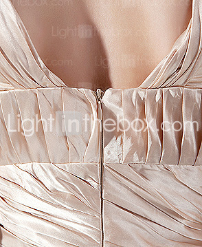 Trumpet/Mermaid V-neck Sweep/Brush Train Charmeuse Evening Dress 