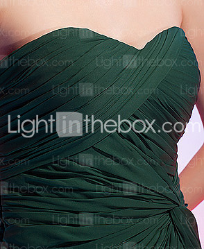  Sheath/Column Sweetheart Knee-length Chiffon Cocktail Dress