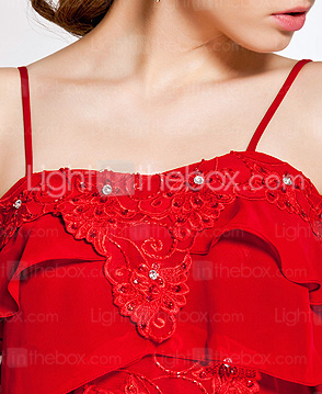 Sheath/Column Spaghetti Strap Chiffon And Lace Evening Dress