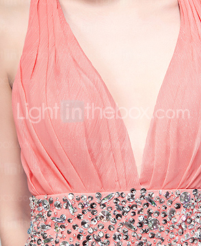 Sheath/Column Halter Court Train Chiffon Evening Dress Sheath/Column Halter Court Train Chiffon Evening Dress