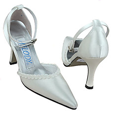 vente en gros Haut de satin de qualité supérieure du talon haut fermé orteils avec perlage chaussures de mariage / chaussures de mariée (a0647). plus de couleurs aa