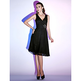 Sheath/ Column V-neck Knee-length Chiffon Cocktail Dress