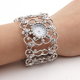 Women's Diamond Style Bracelet Wrist Watch (Silver)