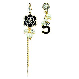 Lady Number Pearl Ear Studs
