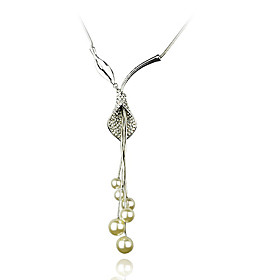 Common Calla Pearl Necklace