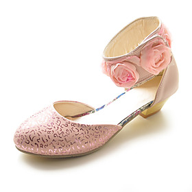 Low Heel Closed Toe Leatherette Sandals With Rosettes At Ankle Strap (More Colors)