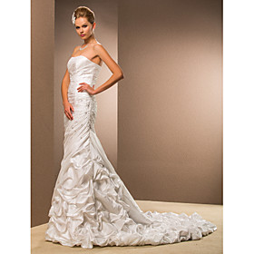 Trumpet / Mermaid Strapless Court Train Taffeta Wedding Dress