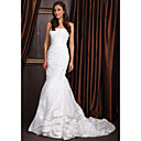 Trumpet / Mermaid Strapless Court Train Taffeta Wedding Dress