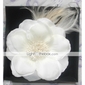 satinado con magníficas plumas / flor de la boda de diamante de imitación de novia / casco (0986-112821)