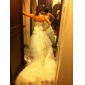 a-line Strapless Gericht Zug Satin Organza Tiered Brautkleid