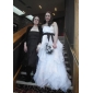 A-line Princess Sweetheart Strapless Floor-length Organza Wedding Dress 