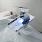 cospargere ® da LightInTheBox - cambio di colore ha portato bagno rubinetto cascata lavello