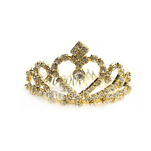 This dramatic tiara is sure to make a statement! Tiara made of clear Cubic 