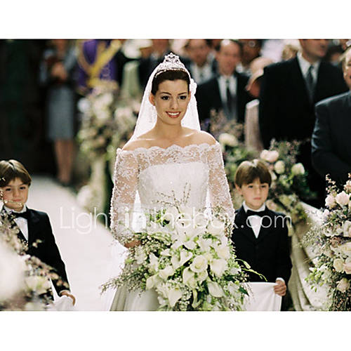 Anne Hathaway Princess Diaries 2 Wedding Dress. Anne Hathaway The Princess