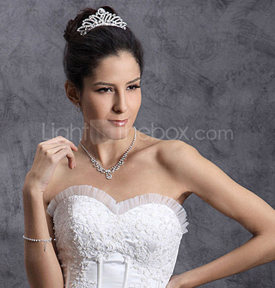 A-line Strapless Floor-length Taffeta Tulle Wedding Dress A-line Strapless Floor-length Taffeta Tulle Wedding Dress