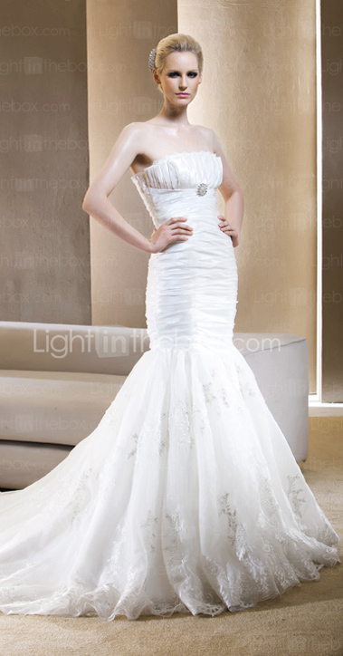 Gorgeous Trumpet/Mermaid Strapless Chapel Train Taffeta Wedding Dress 