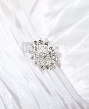 Gorgeous Trumpet/Mermaid Strapless Chapel Train Taffeta Wedding Dress 