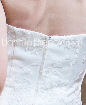 Trumpet/Mermaid Sweetheart Chapel Train Lace Wedding Dress 