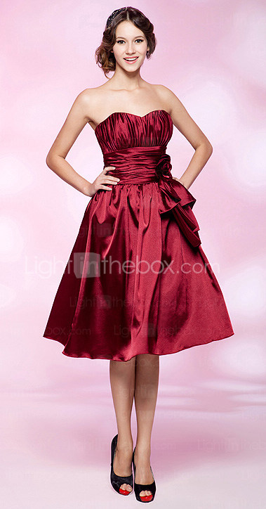  A-line Strapless Knee-length Elastic Woven Satin Cocktail Dress