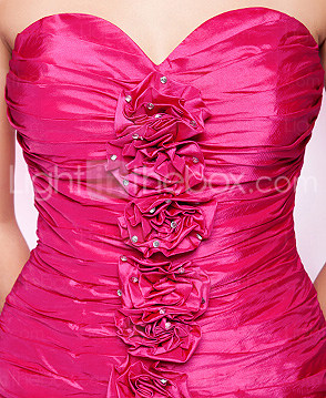 Sheath/Column Strapless Sweetheart Short/Mini Taffeta Cocktail Dress 