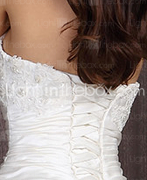 Trumpet/ Mermaid Strapless Court Train Satin Side-draped Wedding Dress