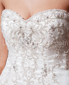 Luxury Embroidered Chapel Train Charmeuse Lace Wedding Dress
