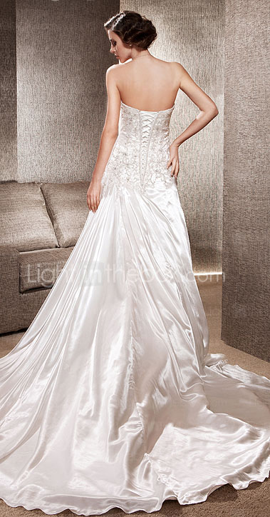 Luxury Embroidered Chapel Train Charmeuse Lace Wedding Dress