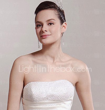 a-lijn strapless kapel trein mouwloze satijn luxe trouwjurk