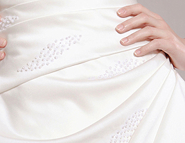 a-lijn strapless kapel trein mouwloze satijn luxe trouwjurk